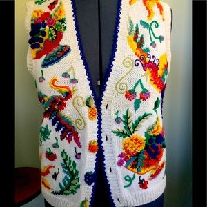 Knit appliqué Vest with beads and fruit balls MED